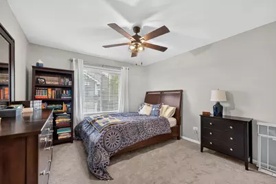 2193 Colorado Avenue #2193, Elgin, IL 60123 - Photo 17