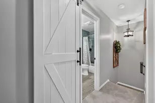 2193 Colorado Ave, Elgin, IL 60123 - Photo 21