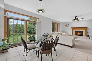 1605 Myrtle Park St, Roselle, IL 60172 - Photo 5