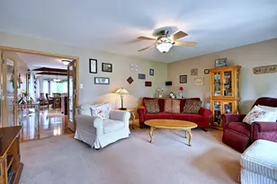 1157 Elmwood Ln, Elk Grove Village, IL 60007 - Photo 13