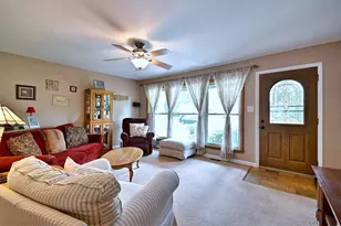 1157 Elmwood Ln, Elk Grove Village, IL 60007 - Photo 15