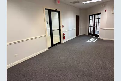 1880 W Winchester Road #204, Libertyville, IL 60048 - Photo 5