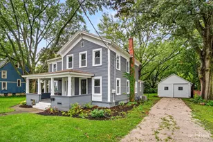 213 N Main St, Sandwich, IL 60548 - Photo 1