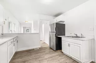 213 N Main St, Sandwich, IL 60548 - Photo 7