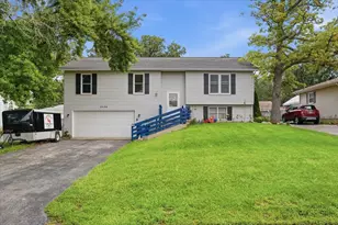 25196 W Monaville Rd, Lake Villa, IL 60046 - Photo 1