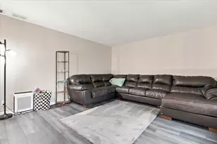 25196 W Monaville Rd, Lake Villa, IL 60046 - Photo 5