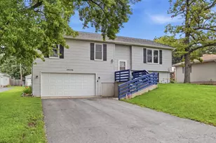 25196 W Monaville Rd, Lake Villa, IL 60046 - Photo 3