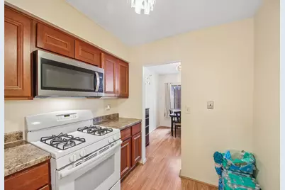 5500 Lincoln Avenue #107, Morton Grove, IL 60053 - Photo 3