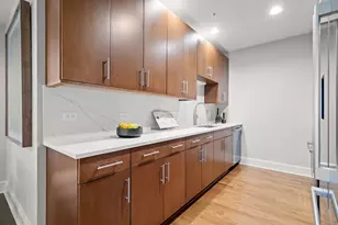850 N Lake Shore Dr, Chicago, IL 60611 - Photo 13
