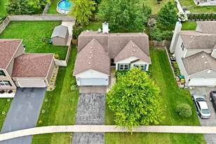 752 Prairie Pond Cir, Malta, IL 60150 - Photo 37
