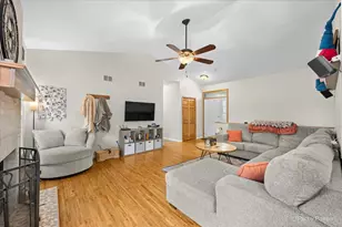 752 Prairie Pond Cir, Malta, IL 60150 - Photo 19