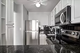 5455 N Sheridan Rd, Chicago, IL 60640 - Photo 9