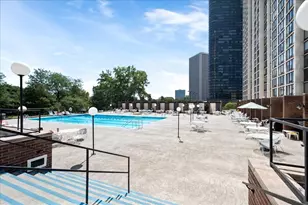 5455 N Sheridan Rd, Chicago, IL 60640 - Photo 15