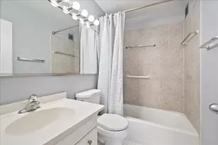5455 N Sheridan Rd, Chicago, IL 60640 - Photo 11