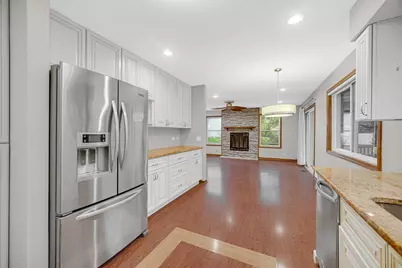 1293 Brave Court, Carol Stream, IL 60188 - Photo 5
