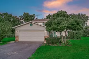 1293 Brave Ct, Carol Stream, IL 60188 - Photo 1