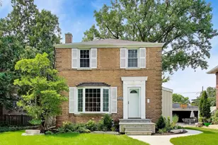 310 S Delphia Ave, Park Ridge, IL 60068 - Photo 1
