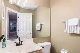 1211 N Lancaster Circle N, South Elgin, IL 60177 - Photo 19