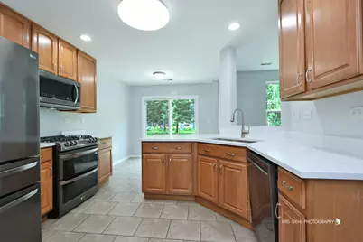 796 Pointe Drive #796, Crystal Lake, IL 60014 - Photo 9