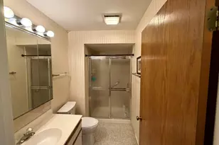 501 Lake Hinsdale Dr, Willowbrook, IL 60527 - Photo 13
