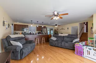 650 Erickson Dr, Princeton, IL 61356 - Photo 3