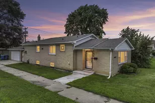 524 Hirsch Ave, Calumet City, IL 60409 - Photo 1