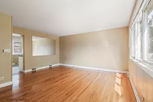 606 S Milwaukee Ave, Libertyville, IL 60048 - Photo 3