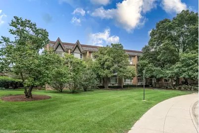 360 Claymoor Road #2C, Hinsdale, IL 60521 - Photo 1