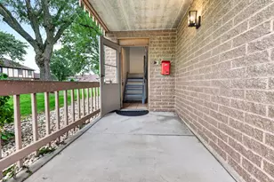 15713 Orlan Brook Dr, Orland Park, IL 60462 - Photo 3