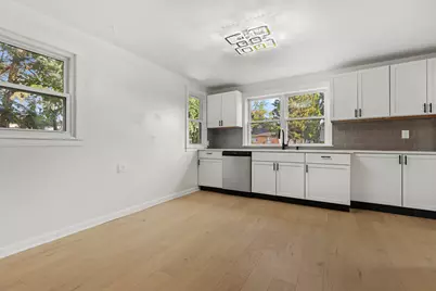 2904 Broadway, Rockford, IL 61108 - Photo 5