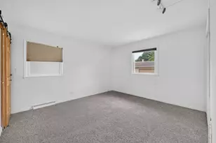 431 N Ridgemoor Ave, Mundelein, IL 60060 - Photo 9