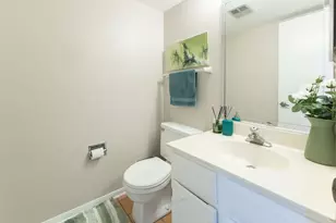 520 Highland Grove Dr, Buffalo Grove, IL 60089 - Photo 17