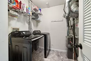 1080 Delta Dr, Elgin, IL 60123 - Photo 19