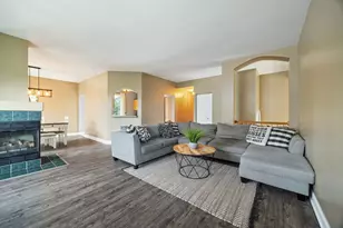 1080 Delta Dr, Elgin, IL 60123 - Photo 3
