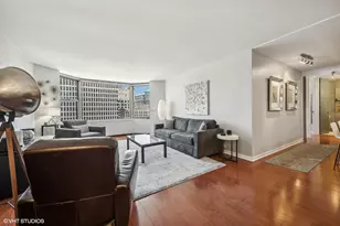 535 N Michigan Ave, Chicago, IL 60611 - Photo 3