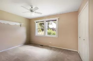 650 Twisted Oak Ln, Buffalo Grove, IL 60089 - Photo 15