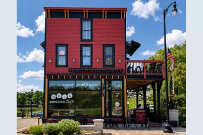 8 S Main Street, Algonquin, IL 60102 - Photo 1