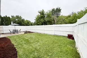2034 Westview Ln, Round Lake Beach, IL 60073 - Photo 7