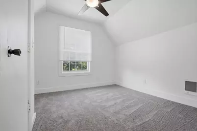 323 E Lincoln Street, Bloomington, IL 61701 - Photo 19