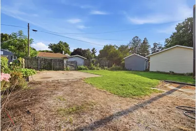 323 E Lincoln Street, Bloomington, IL 61701 - Photo 25