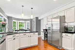 127 Michelle Pl, Schaumburg, IL 60173 - Photo 25