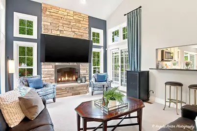 127 Michelle Place, Schaumburg, IL 60173 - Photo 5
