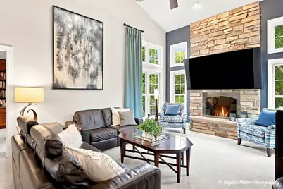 127 Michelle Place, Schaumburg, IL 60173 - Photo 7