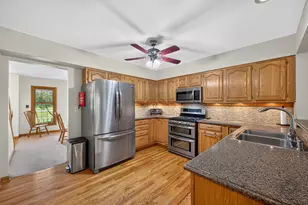 12N136 Berner Dr, Elgin, IL 60120 - Photo 11