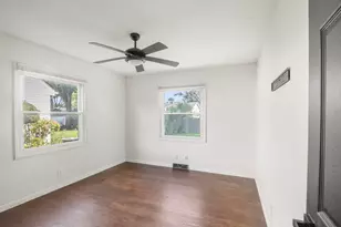 10004 NW Circle Dr, Richmond, IL 60071 - Photo 11