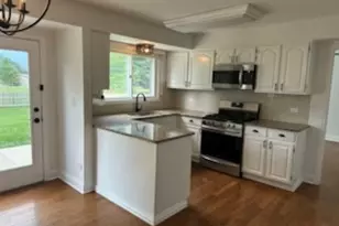 507 Hazel Dr, Schaumburg, IL 60193 - Photo 3