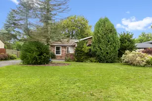 536 Thompson Ave, Winthrop Harbor, IL 60096 - Photo 1
