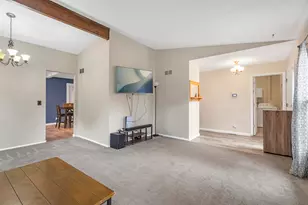 536 Thompson Ave, Winthrop Harbor, IL 60096 - Photo 5