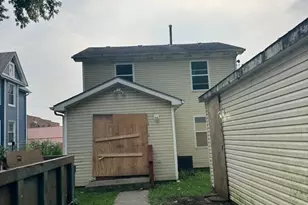 718 S McAlister Ave, Waukegan, IL 60085 - Photo 3