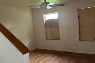 718 S McAlister Ave, Waukegan, IL 60085 - Photo 5